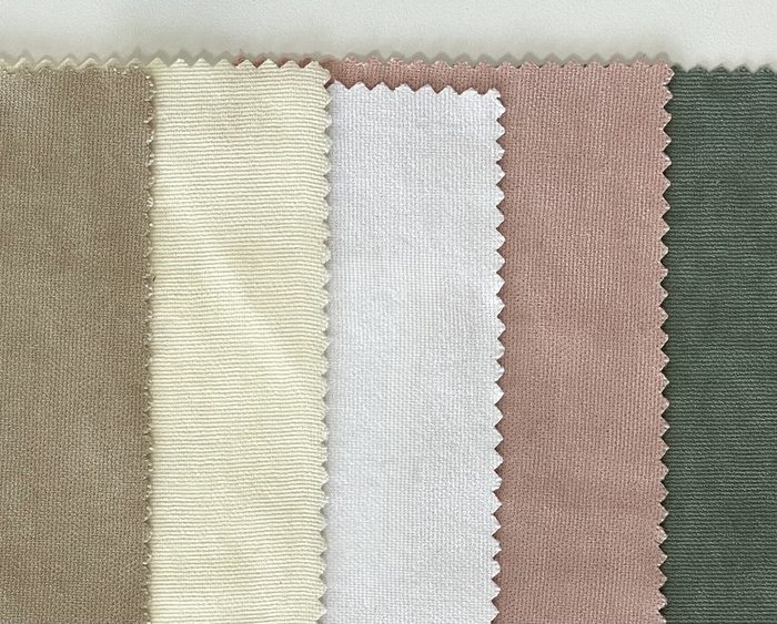 echantillons beige et blanc de stores et rideaux gratuits